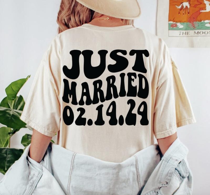 CUSTOM FUTURE MRS. NAME SHIRT (COMFORT COLORS T-SHIRT, CASUAL SHIRT UNISEX, BRIDE T-SHIRT) Comfortable Fit Top Womenswear