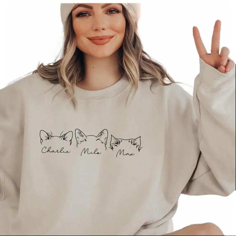 Custom Cat Sweatshirt, Cat Mom Sweatshirt, Cat Ears Sweatshirt, Cat Mom Personalized Gift, Cat Mom Gift, Custom Cat Mama Sweatshirt Womenswear Hoodie Sweaters Crewneck