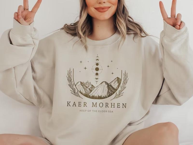 Kaer Morhen Crew Neck Sweatshirt, Kaer Morhen Keep Of The Elder Sea Hoodie, The Witcher Geralt of Rivia The Last Wish Bookish Sweater, Oversized Women's Gamer Video Game Gift, Blood Of Elves Womenswear Shirt, Henry Cavill Shirt