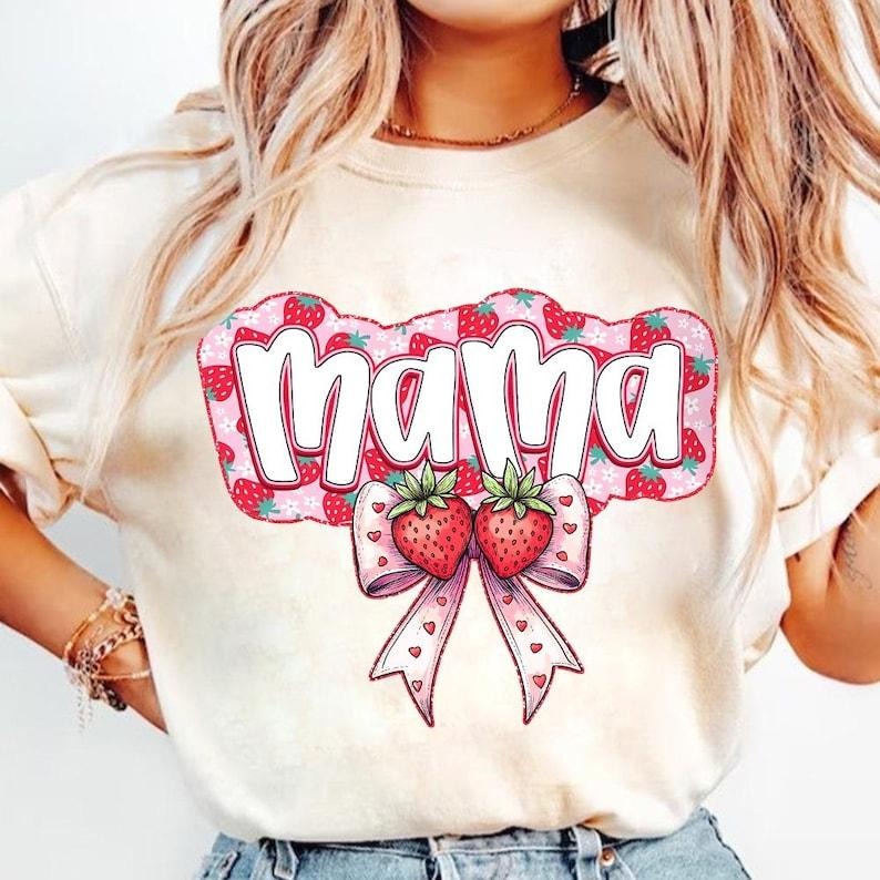Summer Strawberry Mama Shirt Trendy Coquette Mothers Day Cute Mom Life Gift T-Shirt