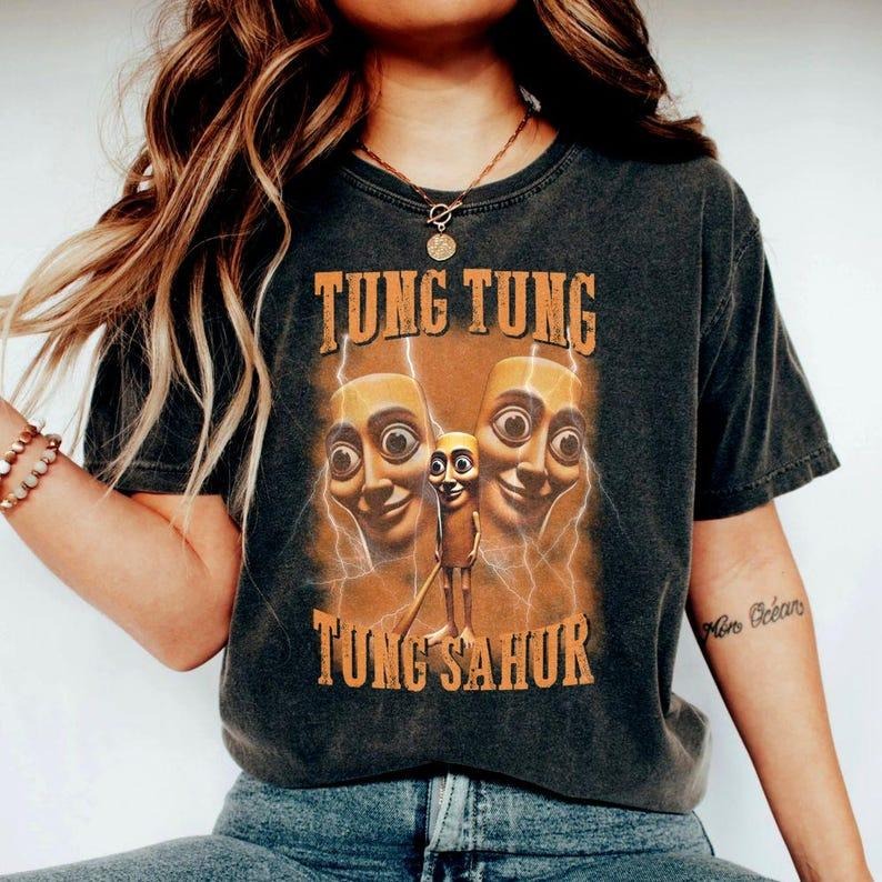 Tung Tung Tung Sahur Meme Shirt, Funny Baseball Bat Italian Brainrot Tee, Dank Weird Humor T-shirt, Unhinged Internet Core Outfit, Gift for Mom, Menswear Top, women top, Gift For menswear, summer see tshirt, Classic Top
