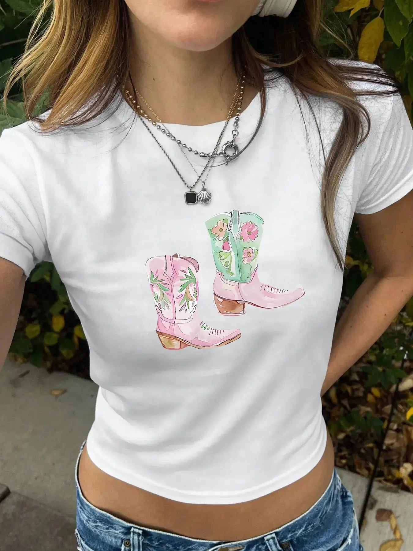Women's Floral & Boots Print Round Neck Tee, Trendy Casual Short Sleeve Crew Neck T-shirt for Daily Wear, Ladies All Seasons Outfit
