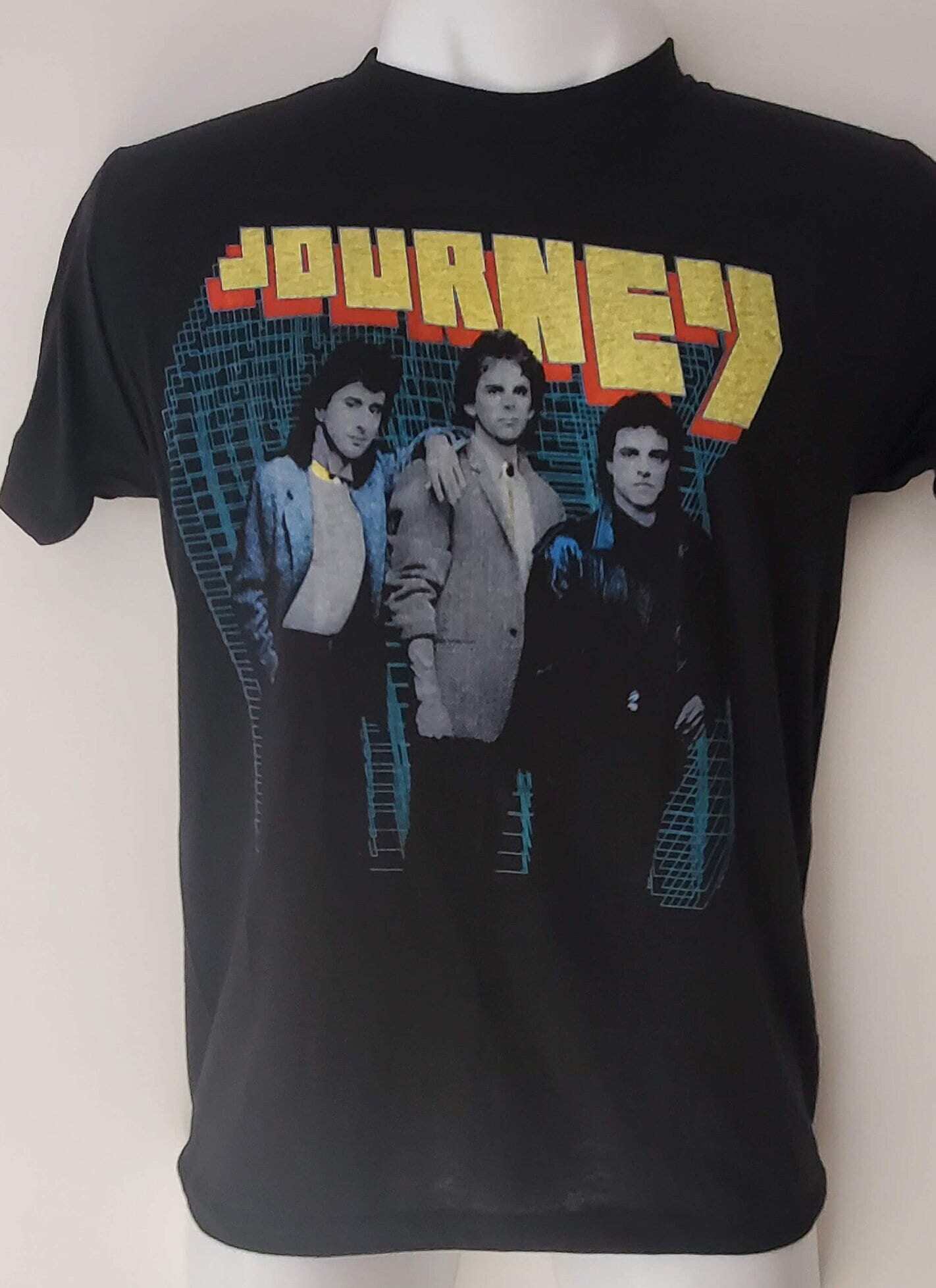 Vintage Journey 1986 Raised On Radio Concert Tour Shirt Hoodie, Sweatshirt | CoreVibeTees.com