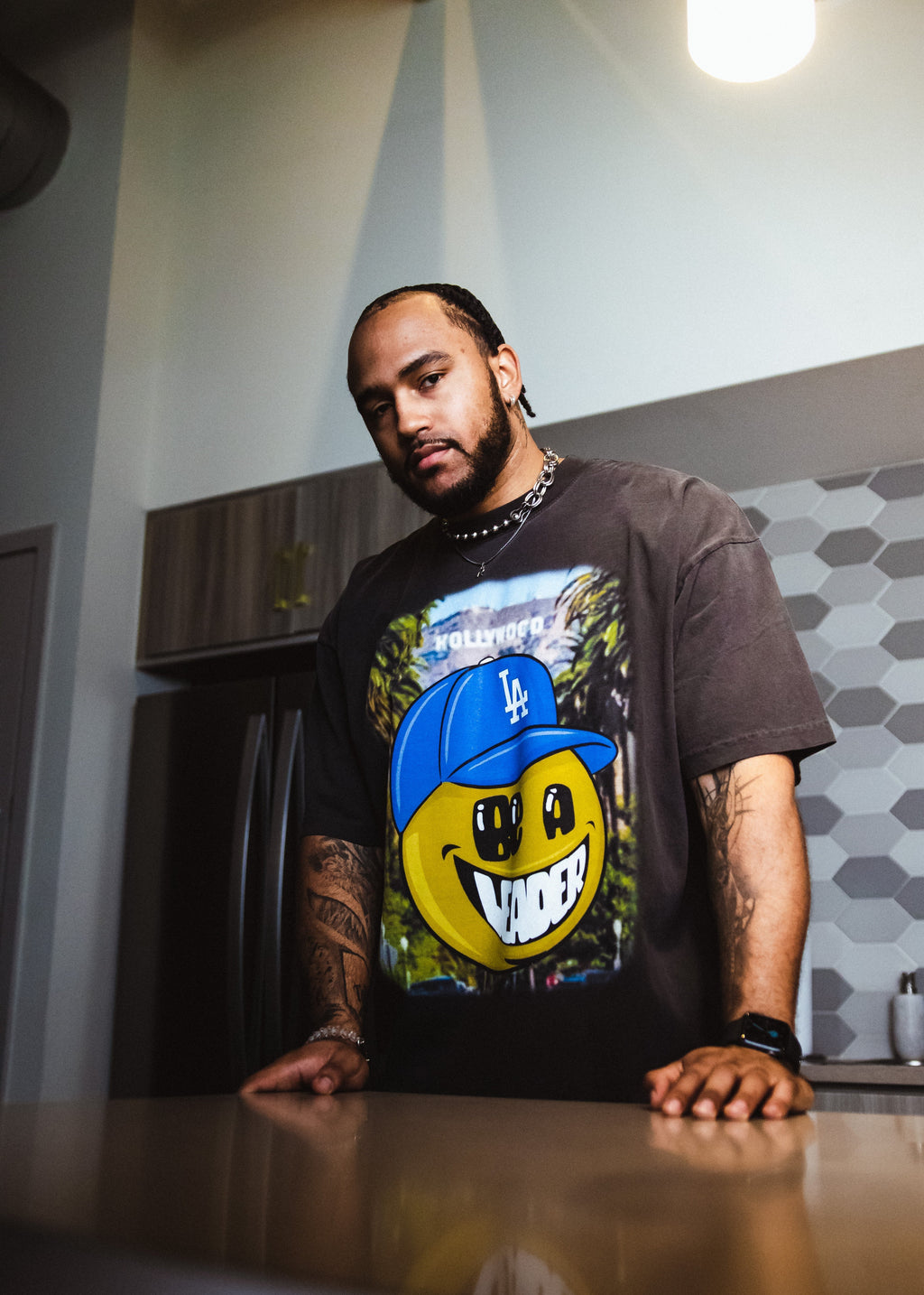 2 LIVE & GRIND IN LA TEE Hoodie, Sweatshirt | CoreVibeTees.com (Image 3)