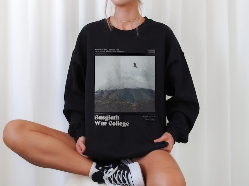 Basgiath War College Sweatshirt Fourth Wing Merch Violet Sorrengail Xaden Riorson Riders Quadrant Shirt Romantasy Hoodie and Sweater; T-shirt Cotton Polyester Womenswear Light