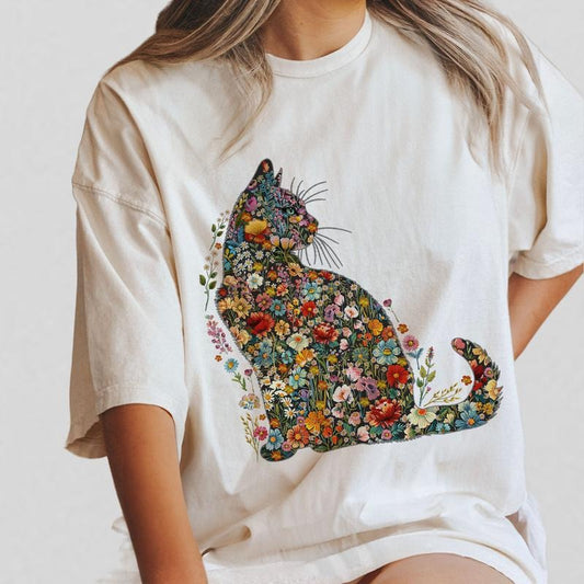 Cat Mom Shirt, Floral Cat Shirt, Flower Cat Tee, Comfort Shirt for Her, Cat Lover Shirt, Vintage Animal Lover Tee, Cat Lovers Tee, Gift for Mom, Animal Lover TShirt, Owner Cat Tee, Gift for Cat Lover, Oversized Graphic Tee, Women Top
