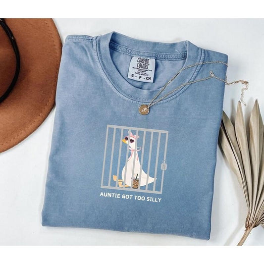 Comfort Colors Auntie Silly Goose T-Shirt, Soft Cotton Crewneck Shirt for Men and Women, Gift for Him or Her, Unisex Stylish Menswear Top