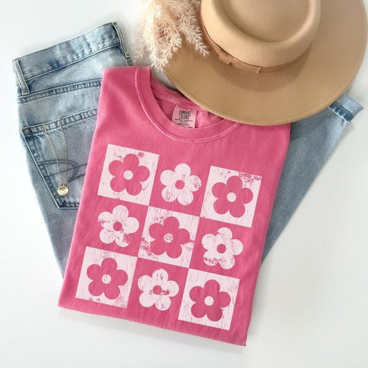 Comfort Colors Checkered Flowers Shirt Retro Flowers T-Shirt Boho Floral TShirt Gift For Mom Spring T Shirt Trendy Floral comfort color shirts Top