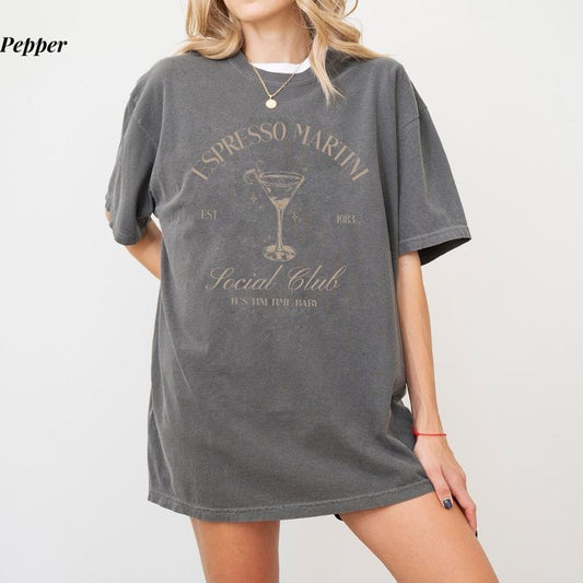 Comfort Colors Espresso Martini T-Shirt, Trendy Coffee Lover Tee, Stylish and Comfortable Casual Wear, Perfect Gift for Espresso Fans and Martini Lovers