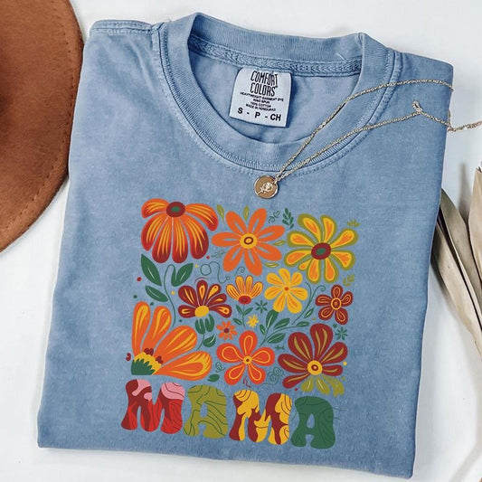 Comfort Colors Groovy Mama Shirt, Retro Flower Tshirt, 70s Aesthetic T-Shirt, Boho Hippie Mom Shirt, Aesthetic Floral Tee, Gift for Mom
