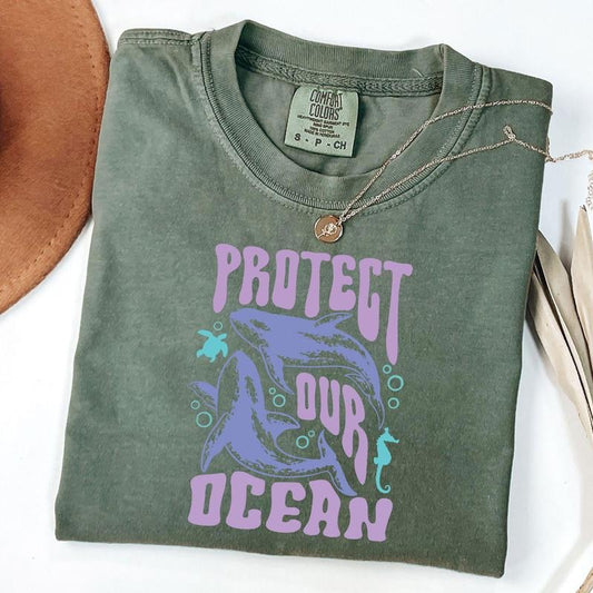 Comfort Colors Protect The Ocean Whale 90s T-Shirt | Retro Ocean Nature Graphic Shirt | Sealife | Sea Animal Unisex T-Shirt