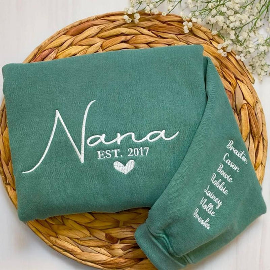 Custom Grandma Sweatshirt, Embroidered Nana Sweatshirt with Grandkid Name, Embroidered Nana Est 2024 Shirt, Minimalist Mimi Sweater