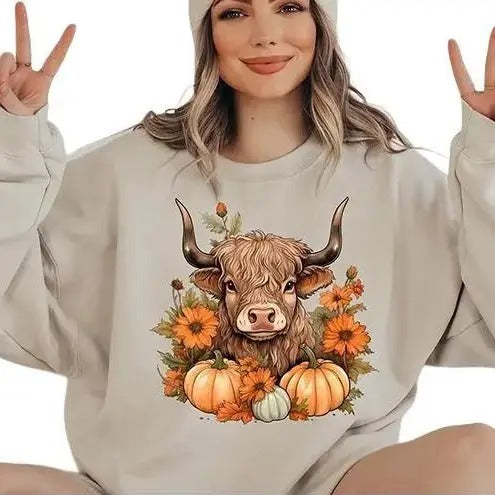 Howdy Fall Cow Sweatshirt, Cow Pumpkin Sweater, Fall Western Cow Shirt, Retro Fall T-Shirt, Country Fall Shirt