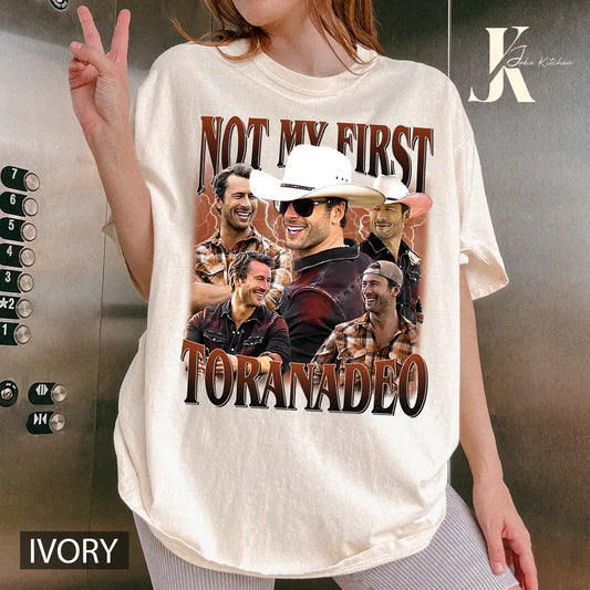 If You Feel It Chase It T-shirt, Chase It Ver 3 T-Shirt, Glen Powell As Tyler Owens Unisex Shirt, Gift For Woman And Man Unisex T-Shirtstyle{n002}2