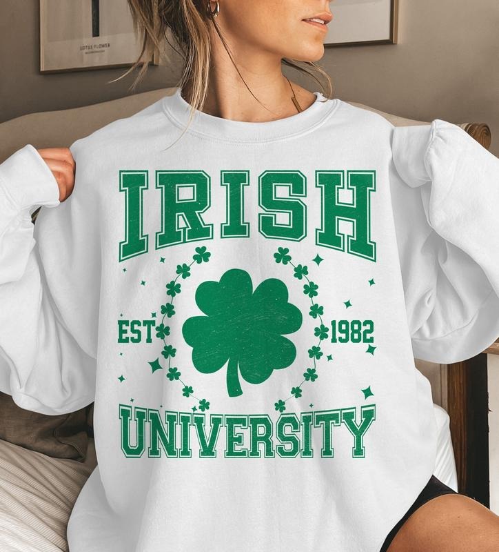 Irish University St Patty's Day Irish St Patricks Day Green Shamrock Retro St Patricks Day Clover