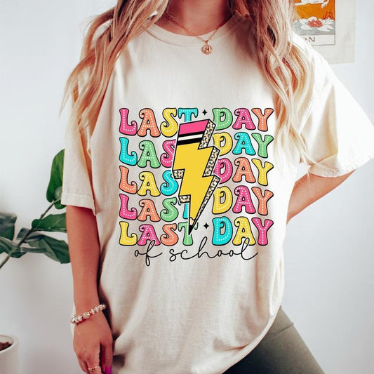 Last Day of School Teacher T-Shirt, School's Out For Summer T-Shirt, End of School Year, Teacher Appreciation, Teacher Summer T-Shirt, Retro Teacher, tshirt hot trend 2025