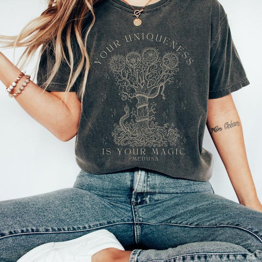Medusa Shirt Greek Mythology Greek Goddess Greek Apparel Light Academia Snake Shirt Snake T-shirt Medusa Costume Witchy Clothes