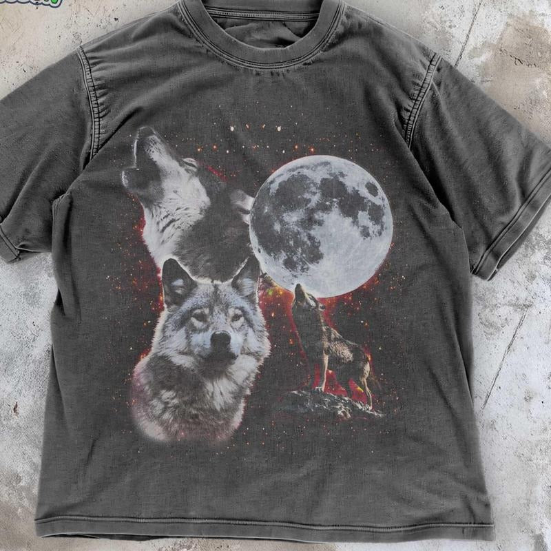 [ Mineral Wash ] 90S Wolf Moon Shirt , Vintage Style Grunge Wolves Graphic Washed, Moonlit Wildlife Shirt , Nature Night Sky Tee , Retro Animal Lover TShirt