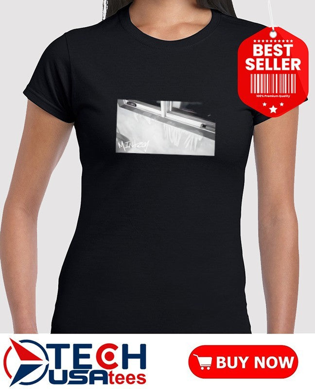 Mintzy Wall shirt