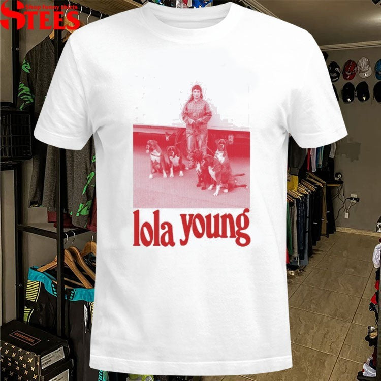 Lola Young Dogs Photo T-shirts