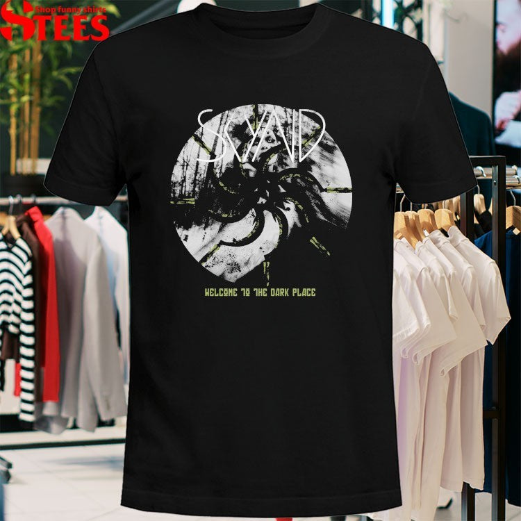 Skynd Welcome To The Dark Place Sickle Circle T-shirts