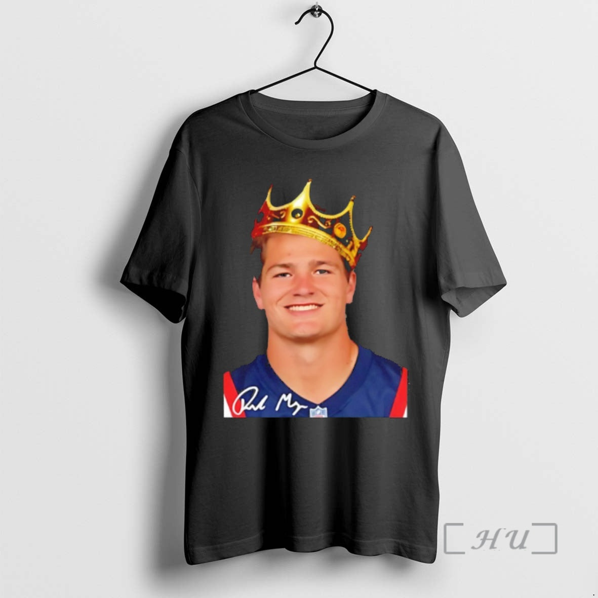 Officials The King Drake Maye New England Football Signature T-Shirts, Hoodie, Sweatshirt | CoreVibeTees.com