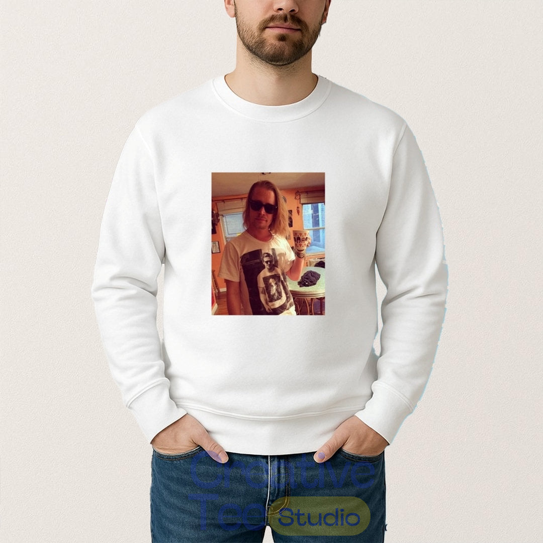 Ryan Gosling Wears Shirt of Macaulay Culkin Wearing Ryan Gosling T-Shirt