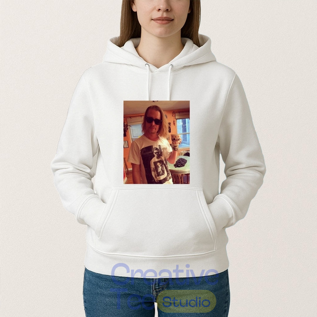 Ryan Gosling Wears Shirt of Macaulay Culkin Wearing Ryan Gosling T-Shirt