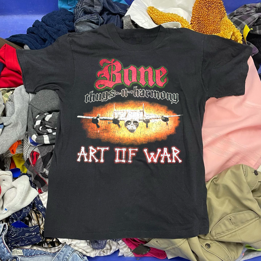B0NE THUGS N HARM0NY ART 0F WAR 1997 TOUR - VINTAGE WASHED BLACK TSHIRT Hoodie, Sweatshirt | CoreVibeTees.com (Image 1)