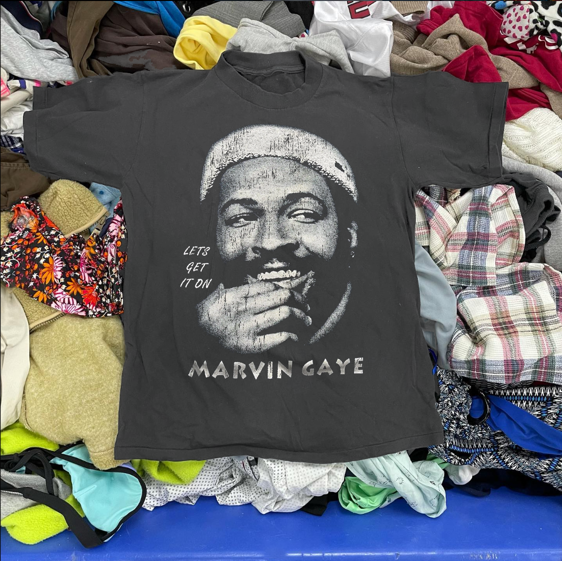 MARV1N GAYE LETS GET IT ON 80-90 VINTAGE WASHED BLACK T-SHIRT Hoodie, Sweatshirt | CoreVibeTees.com (Image 2)