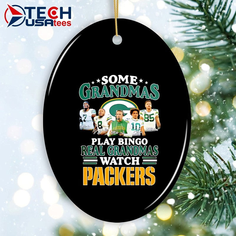 Some grandmas play bingo real grandmas watch Green Bay Packers signatures shirt