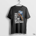 Top Thats What I Do I Climb Walls And I Know Things Rock T-Shirts, Hoodie, Sweatshirt | CoreVibeTees.com