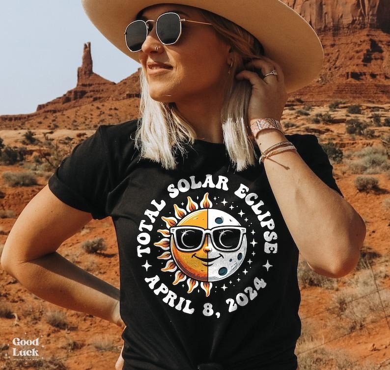 Total Solar Eclipse April 8th 2024,  Retro Solar Eclipse 2024  Trendy Shirt Hoodie and Sweater; T-shirt
