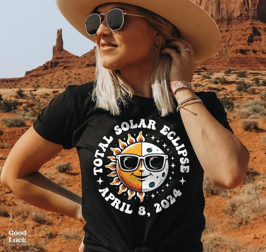 Total Solar Eclipse April 8th 2024,  Retro Solar Eclipse 2024  Trendy Shirt Hoodie and Sweater; T-shirt