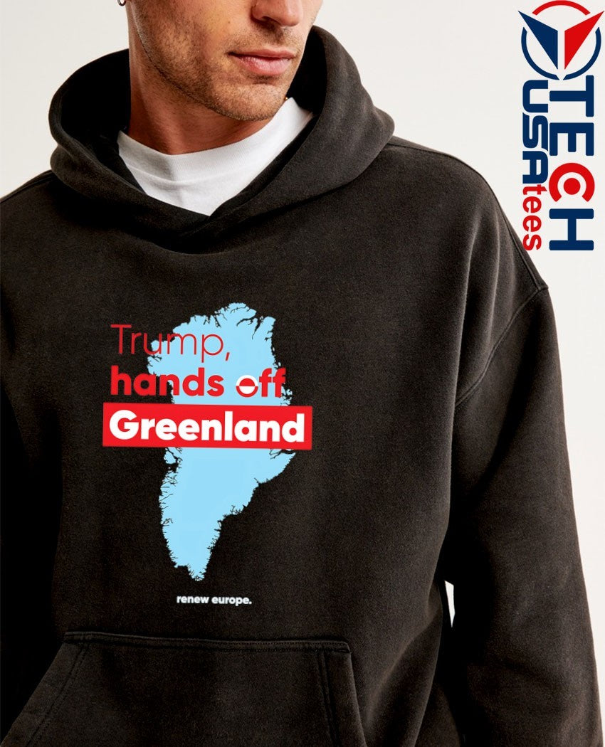 Trump hands off Greenland State shirt