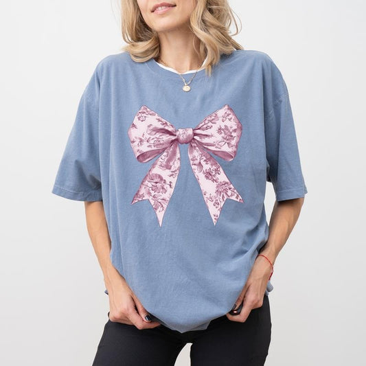 Vintage Toile De Jouy Coquette Bow Shirt Comfort Colors, Pink Ribbon Tee, Girly Aesthetic Coquette Tshirt, Blue Bow T-shirt, Fall Autumn Outfits, Cute Shirt For Women, Casual Women's Tops, Unhinged Oversized Womenswear, Soft Fabric Relaxed Fit Chic Style