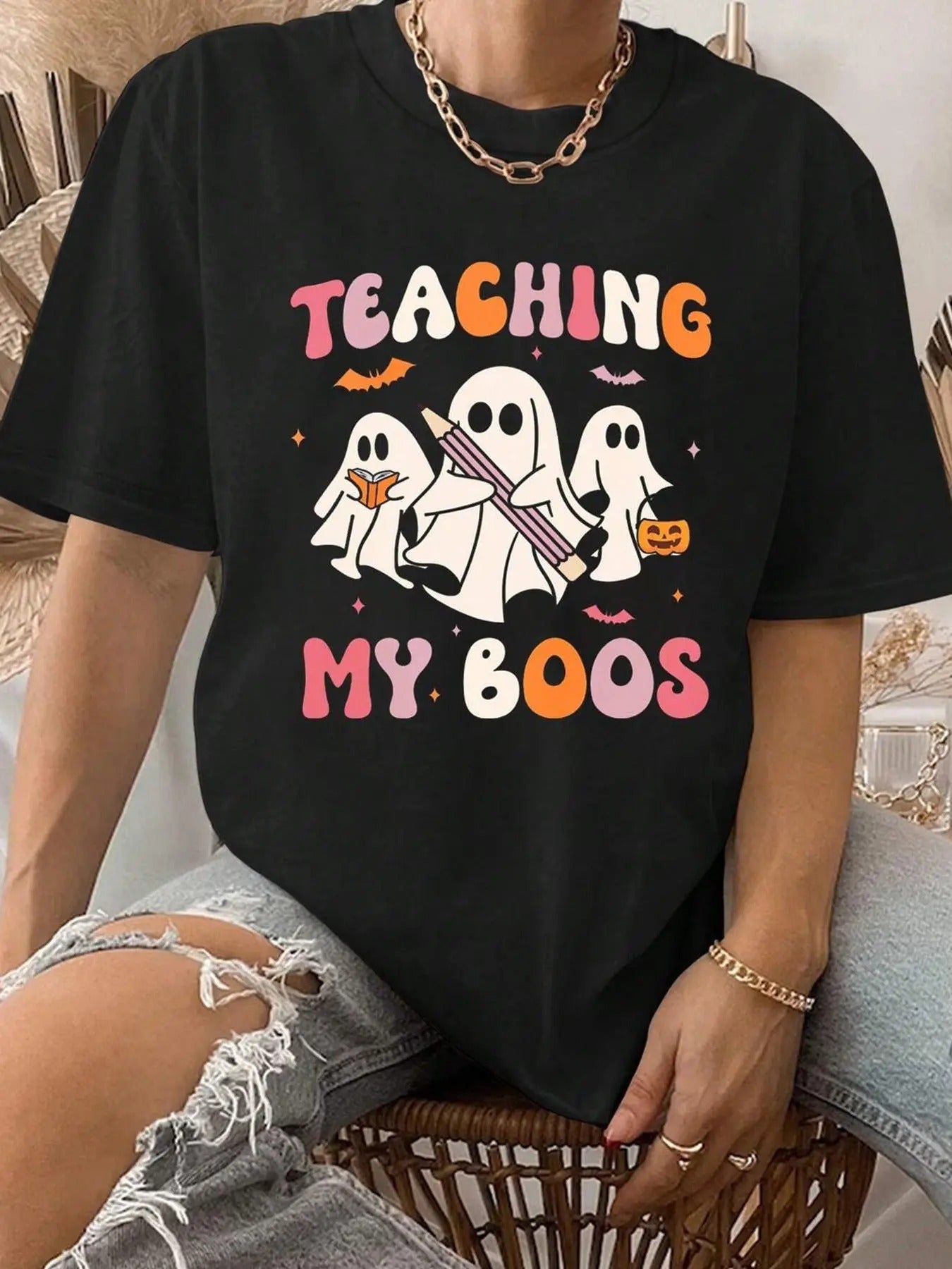 Women's Ghost & Letter Print Round Neck Graphic Tee, Halloween Vintage Trendy Casual Short Sleeve T-shirt for Daily Wear, Ladies Summer Outfit