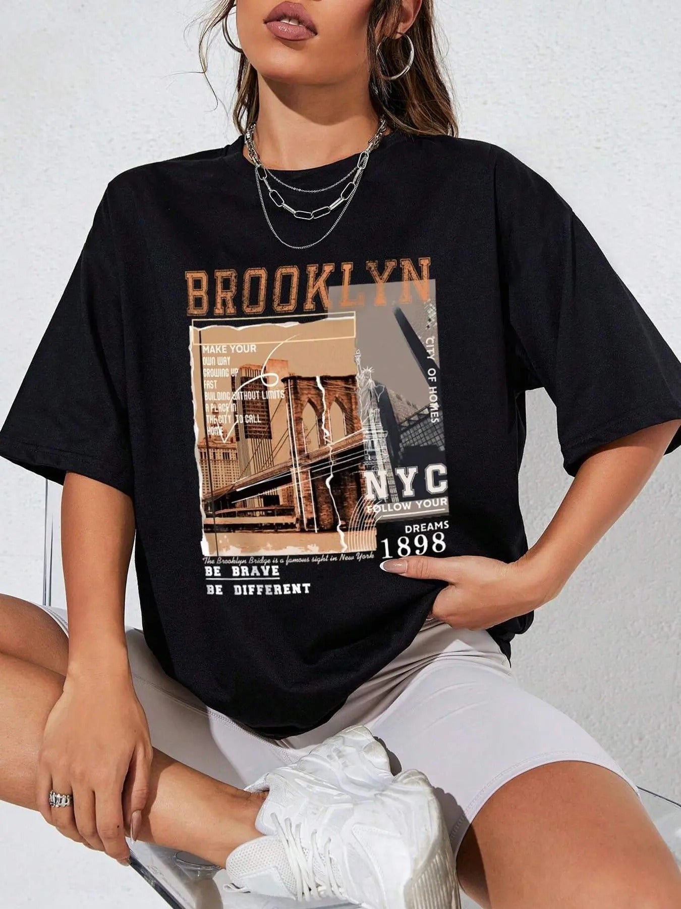 Women's Landscape & Letter Print Round Neck Tee, Trendy Casual Short Sleeve T-shirt for Daily Wear, Ladies Outfit for All Seasons