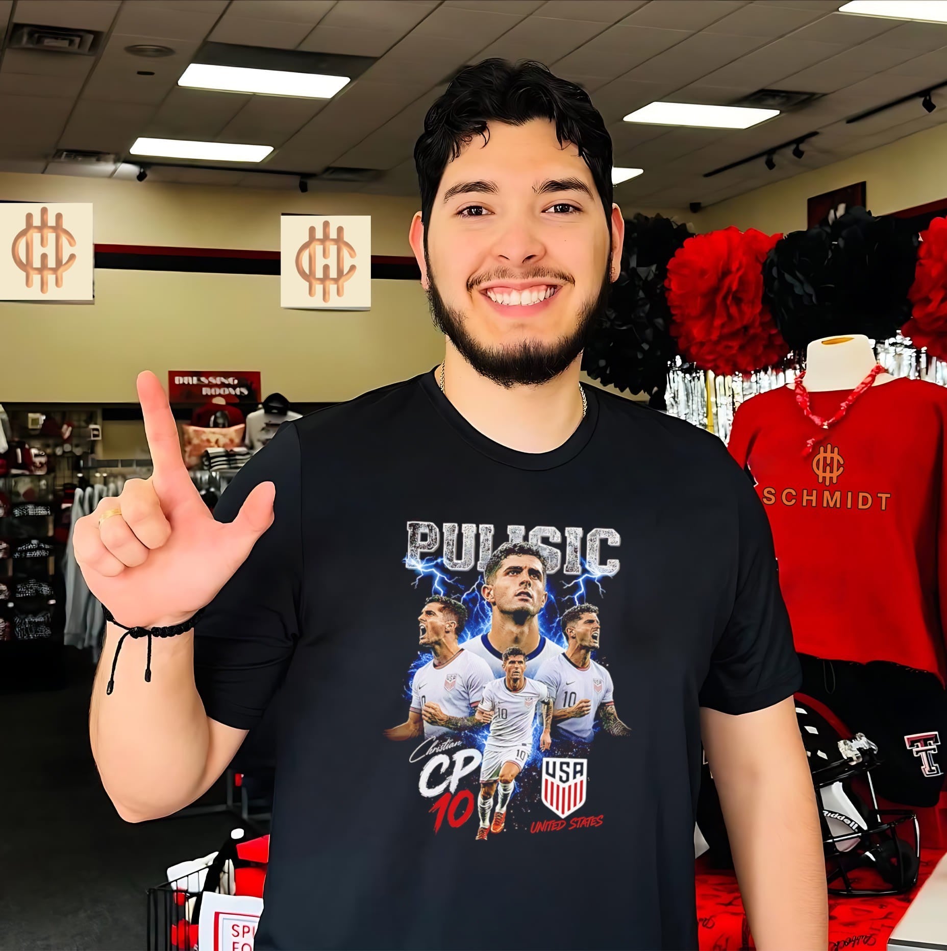 World Cup 2026 Christian Pulisic United States graphic shirt