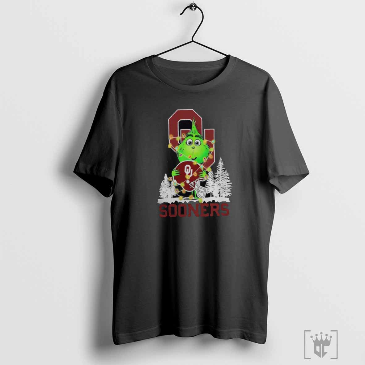 The Grinch Hug Oklahoma Sooners Helmet Christmas Shirt Hoodie, Sweatshirt | CoreVibeTees.com