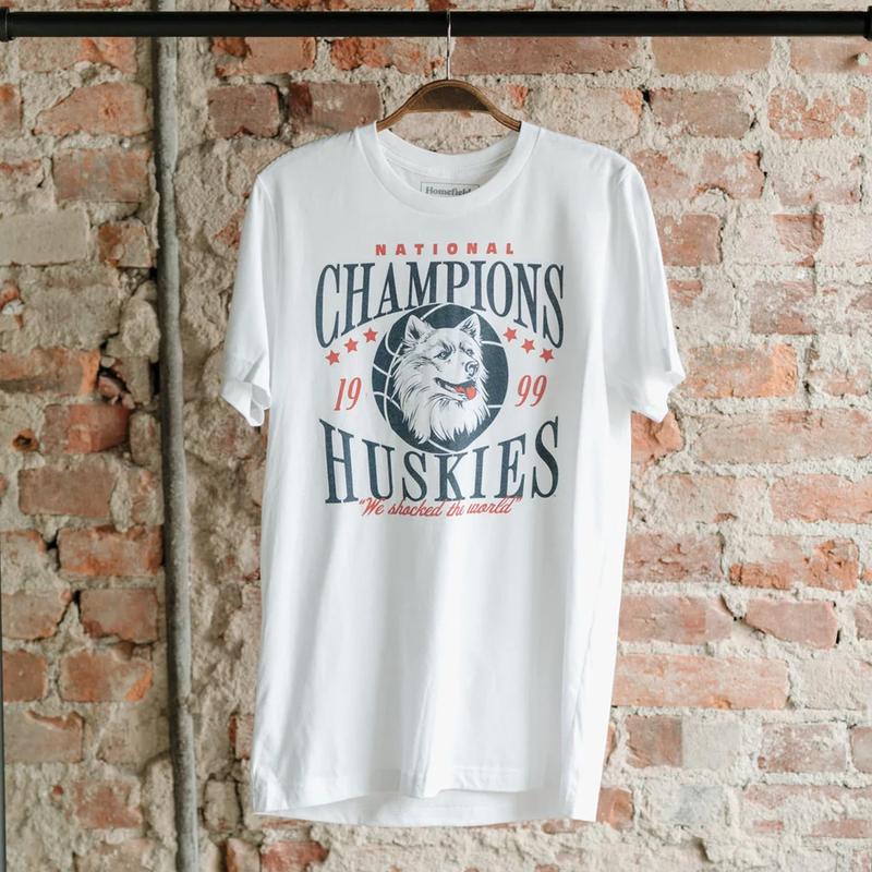 Vintage UConn Huskies 1999 Championship Tee Classic Cotton Menswear Top Embroidered Hoodie Sweatshirt (Image 2)