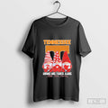 Tennessee Volunteers Gnome One Fights Alone Unisex T-Shirt Hoodie, Sweatshirt | CoreVibeTees.com