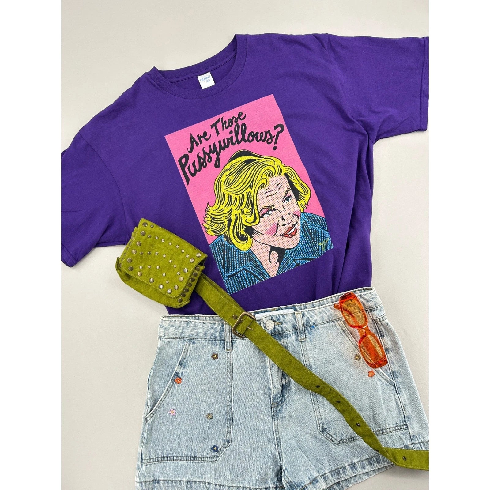Gildan Premium Cotton Purple Pop Art Graphic Tee Mens 2XL Pussywillows T-Shirt