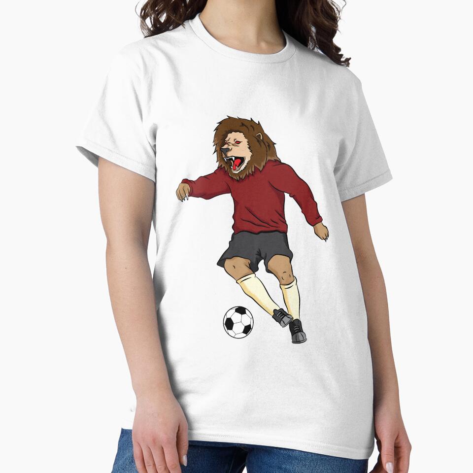 Lion plays football by tonstan